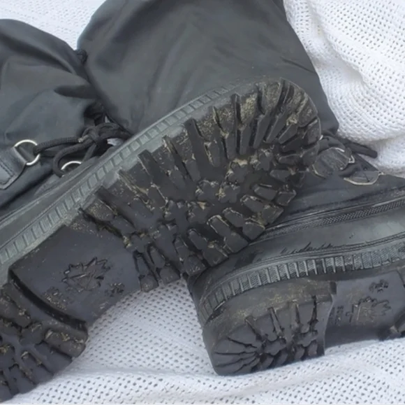 Sorel Snowbear lined black Waterproof snow boots with steel Shank 10